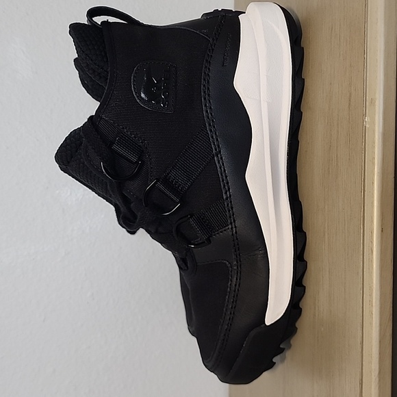 Sorel Women's ONA RMX Chukka Waterproof Boots - Picture 6 of 15